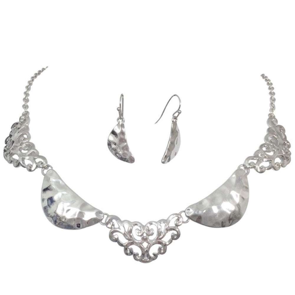Silver Filigree Scalloped Necklace Earrings Set